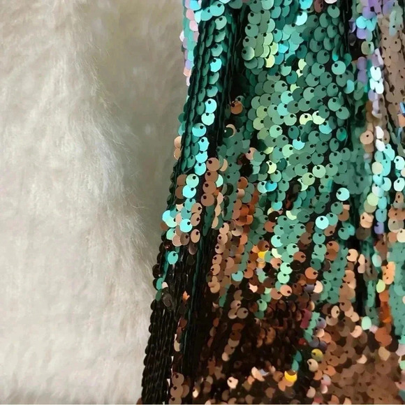 083 Wishlist | NWT White Pullover Sweater with Sequin Ombre Sleeves (Size S/M) - Picture 5 of 16